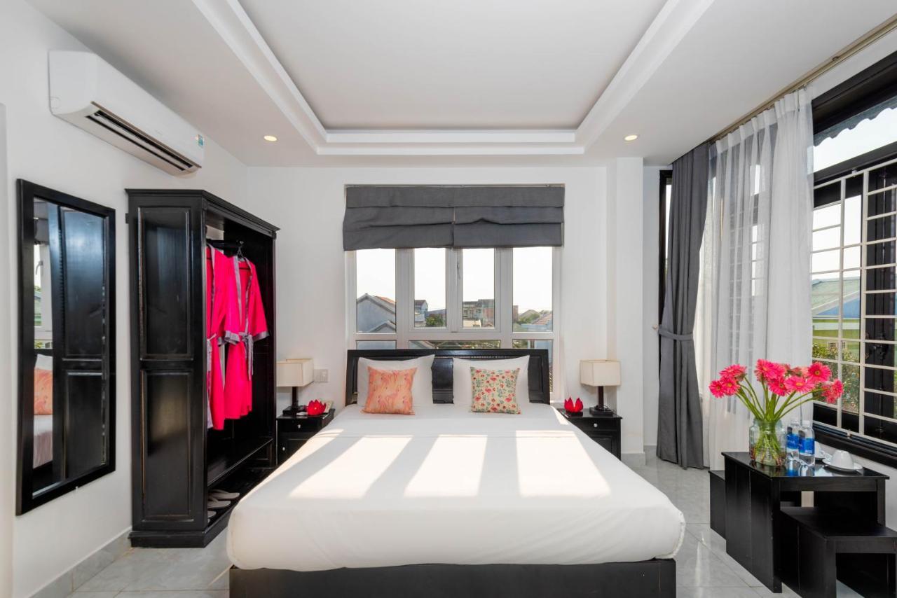 Flamingo - Big With Balcony - Close To Old Town 200m & Temple Bridge - Large Outside Pool For Sun Bathing Villa Hội An