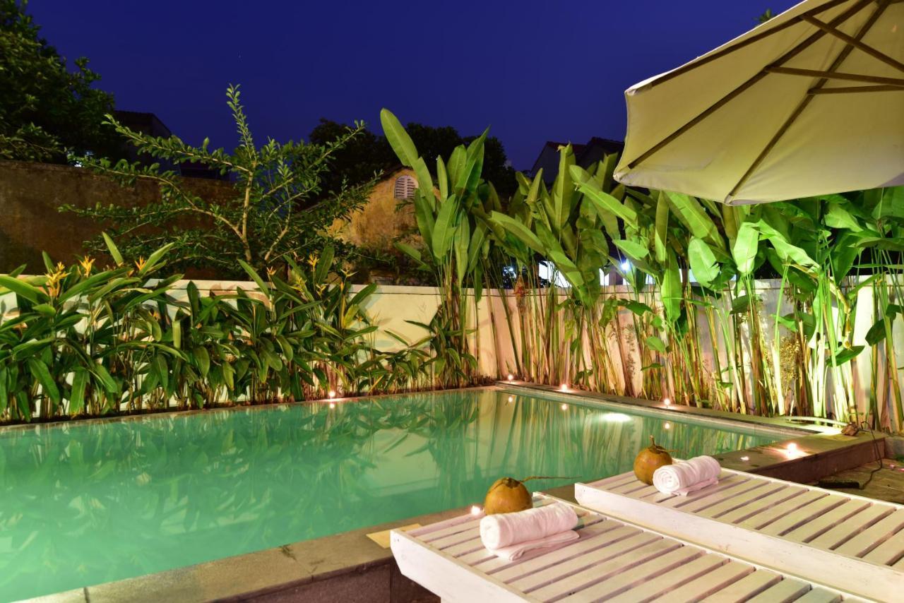 Flamingo - Big With Balcony - Close To Old Town 200m & Temple Bridge - Large Outside Pool For Sun Bathing Villa Hội An
