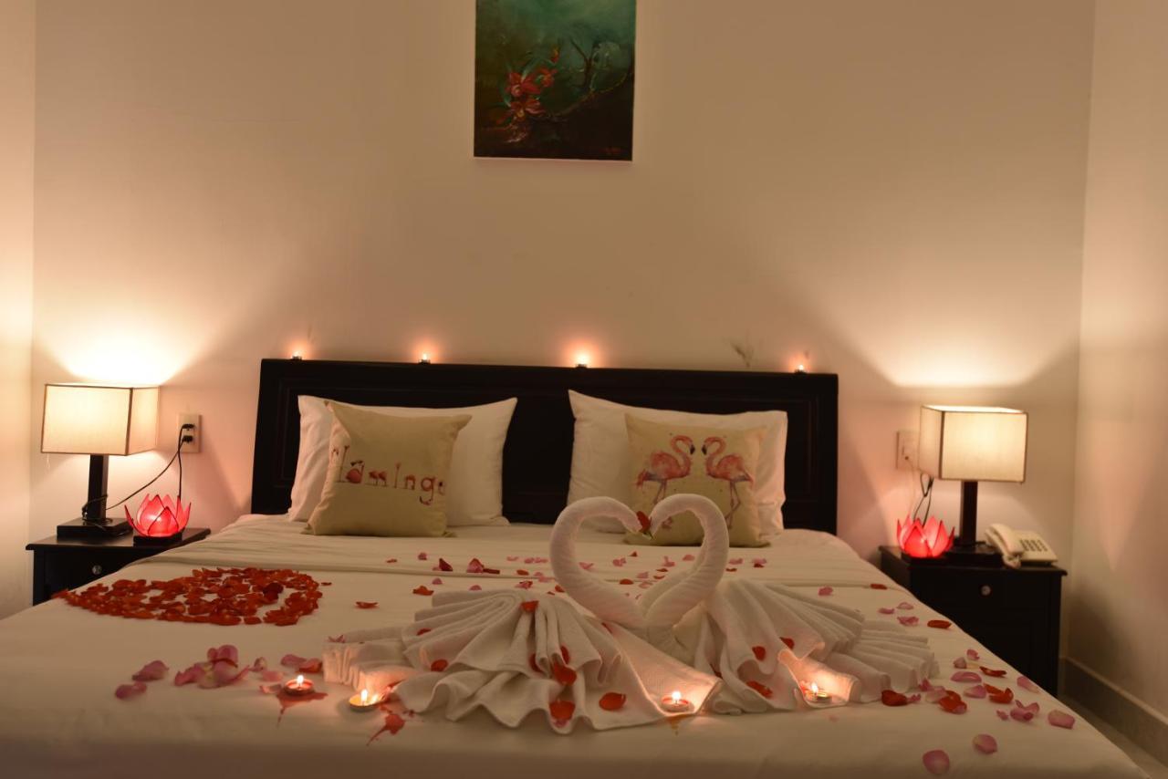 Flamingo - Big With Balcony - Close To Old Town 200m & Temple Bridge - Large Outside Pool For Sun Bathing Хойан